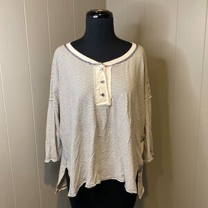 LIV Los Angeles Small Tunic Top Stripes 1/4 Button Up 3/4 Sleeves